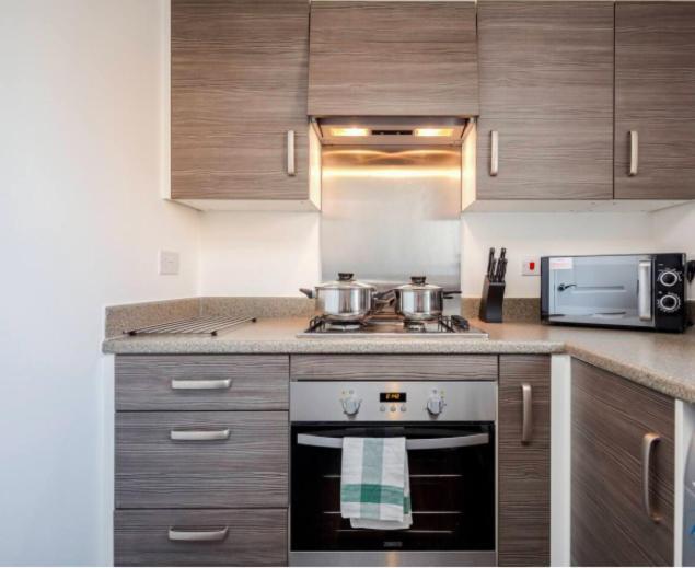 Two Bedroom Serviced Apartment, ロンドン エクステリア 写真